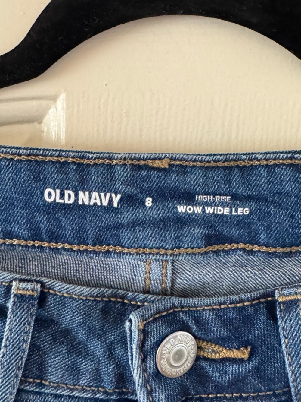 Old Navy High-Rise WOW Wide Leg Jeans in Medium Blue Wash - Picture 3 of 4